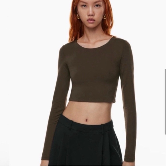 Contour crop crew longsleeve - Picture 2 of 3